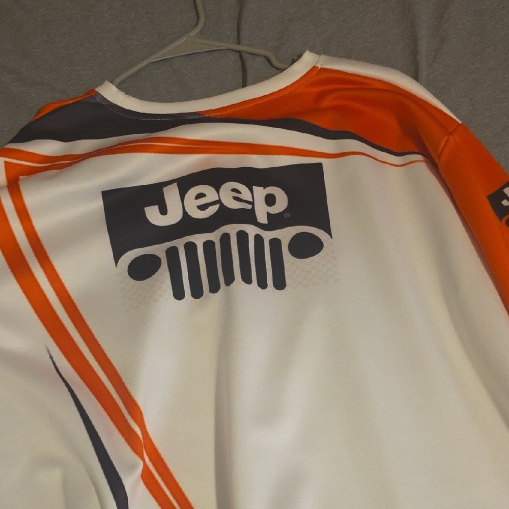 Jeep White 3xl and Orange Graphic Sweatshirt - Picture 3 of 3